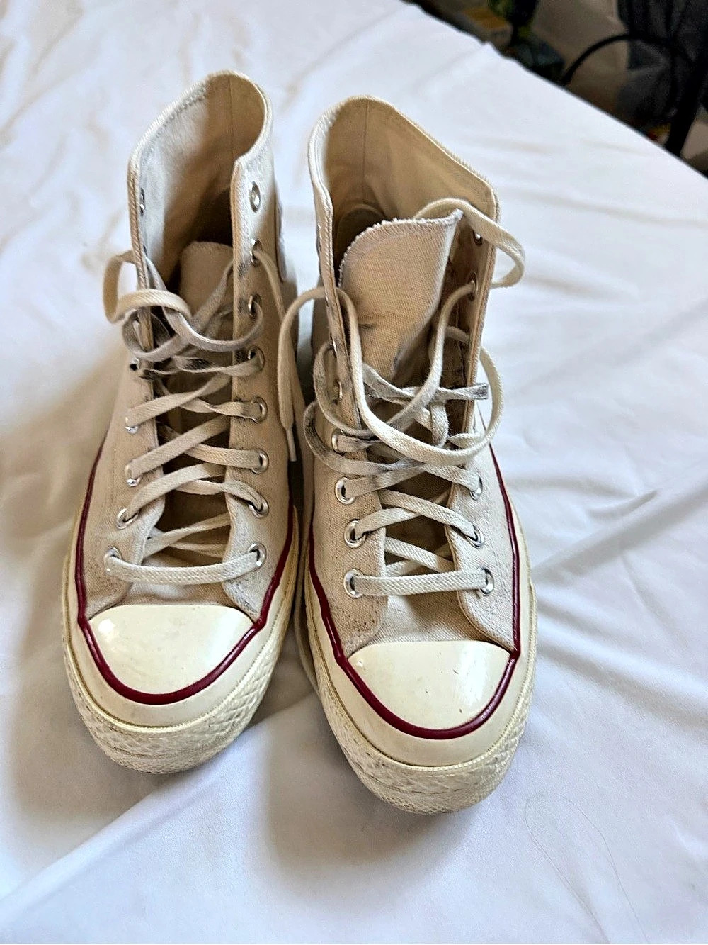 Converse Chuck Taylor All Star High Top Sneakers Cream & Red US 6.5